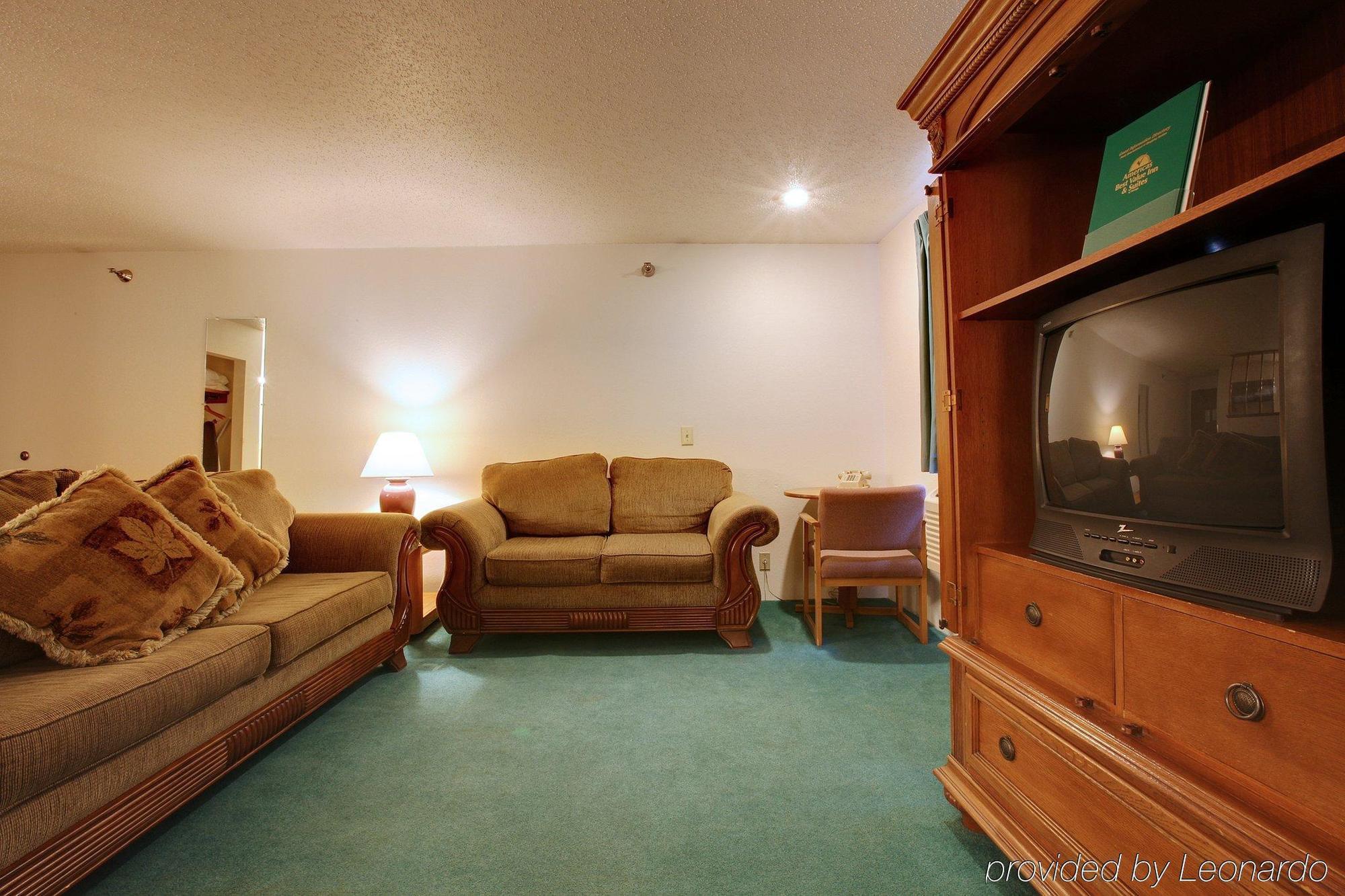 Americas Best Value Inn & Suites Cassville Roaring River Quarto foto